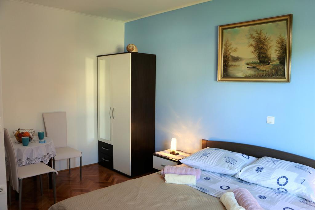 Apartments Milatic Jelsa  Kültér fotó