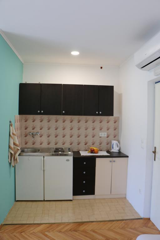 Apartments Milatic Jelsa  Kültér fotó