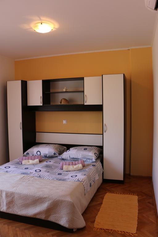Apartments Milatic Jelsa  Kültér fotó