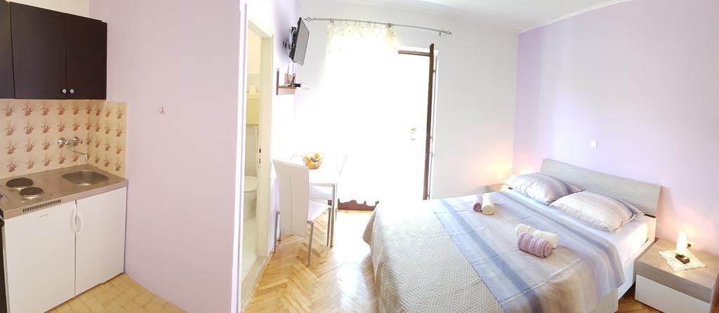 Apartments Milatic Jelsa  Kültér fotó