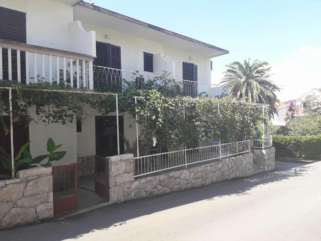 Apartments Milatic Jelsa  Kültér fotó